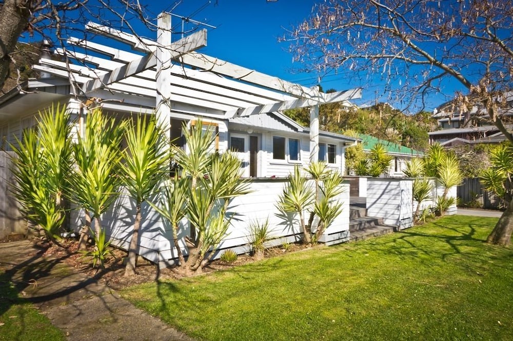 3 & 4 Bedroom Houses in Seaview Crescent