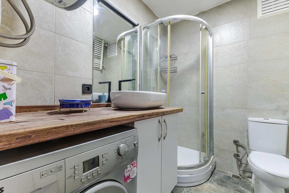 Exquisite Flat Near Moda Coast in Kadikoy