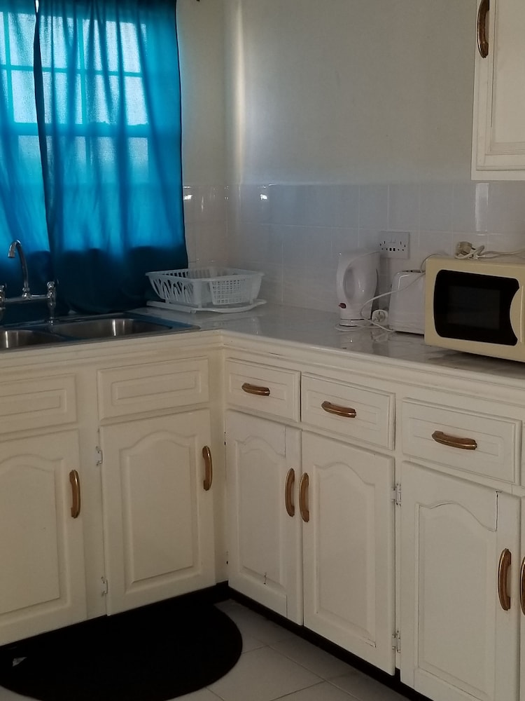 Savannes Bay Garden Inn