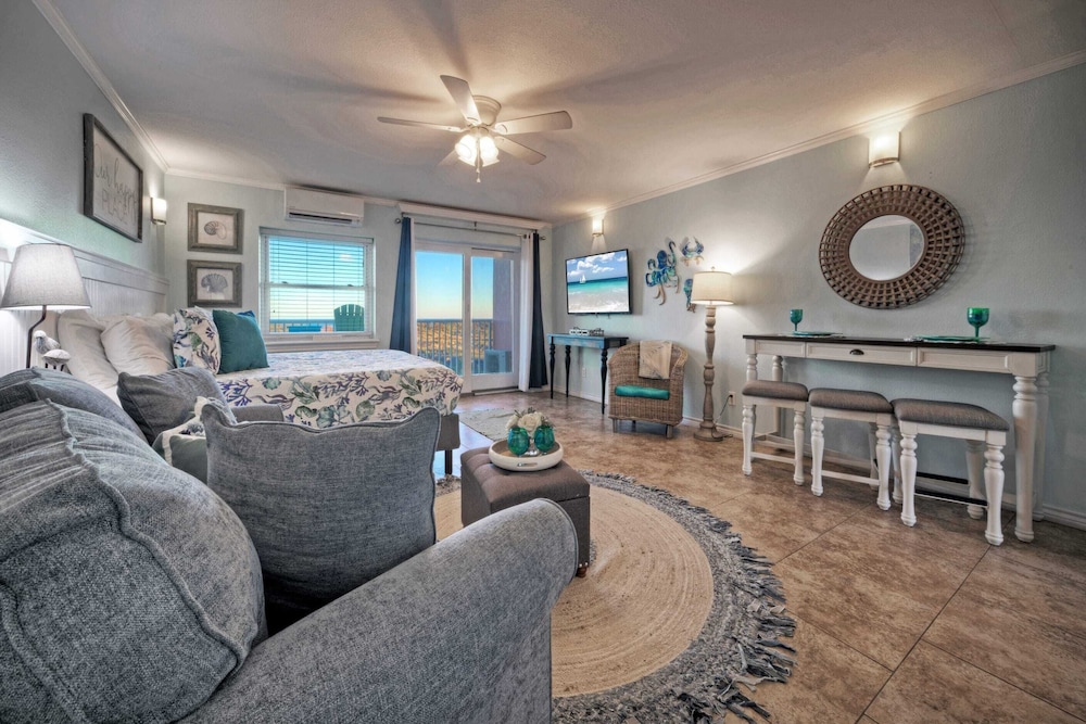 15 Condos, Sleeps 96 w/ Pools & Beach Access Island Retreat by Avantstay