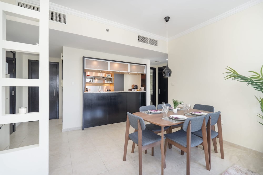 Luxury in Dubai Marina s 1 Bed That Sleeps 2