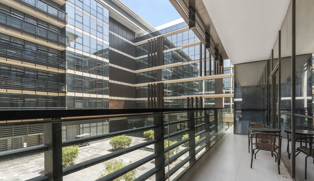 WelHome - Luxury Living in Dubai's City Walk Building 5