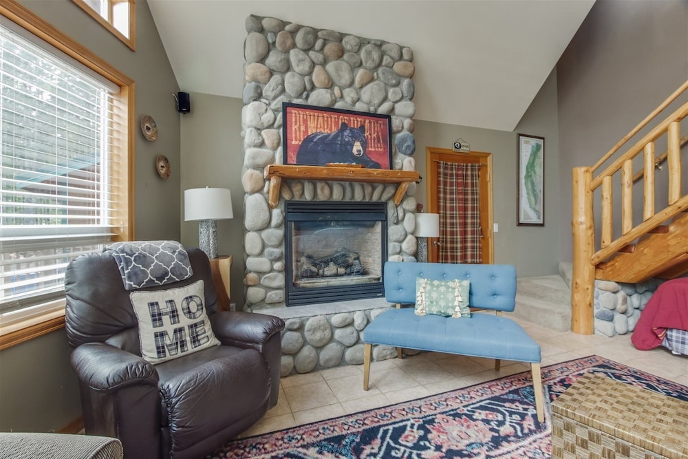 Elder Family Lodge view 4