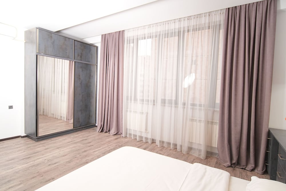 Elegant Suite by Sweet Home
