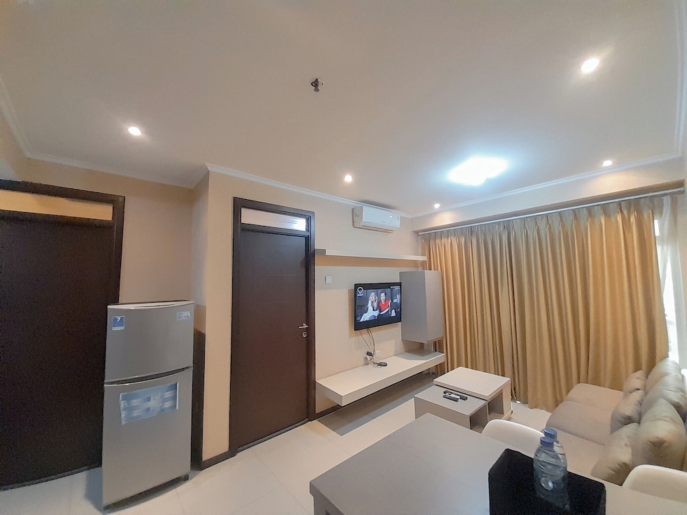 Minimalist 2Br Apartment At Gateway Pasteur