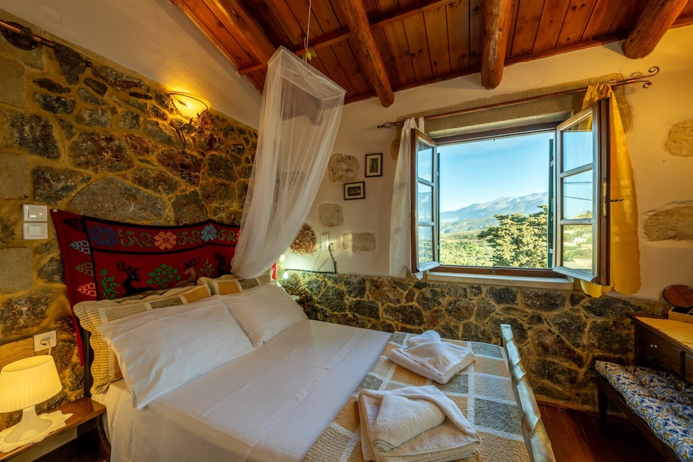 Maria s Serene Countryside Retreat by Chania