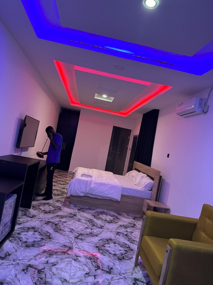 WIN4 LEISURE HOME AND APARTMENT LIMITED view 4