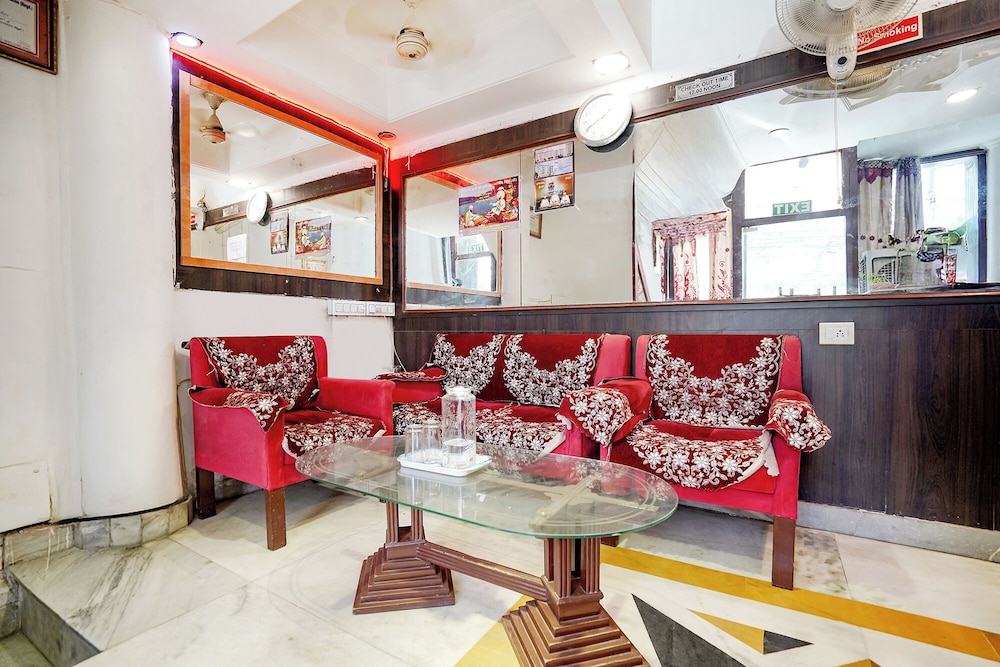 Fabhotel Richa Palace