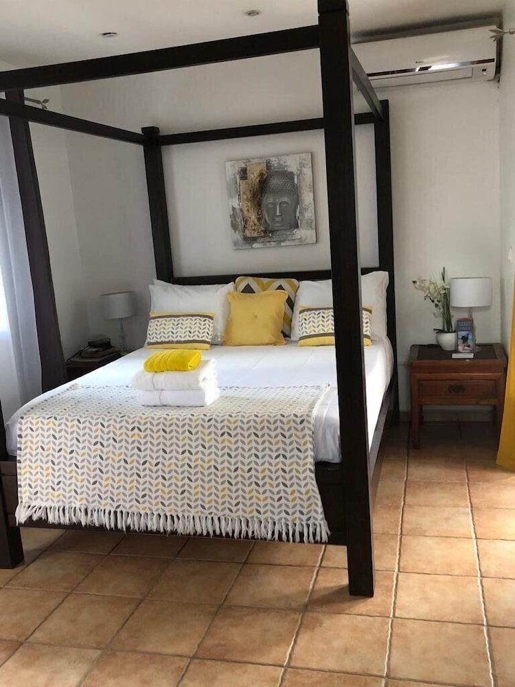 Villa Kapresse Guest House view 3