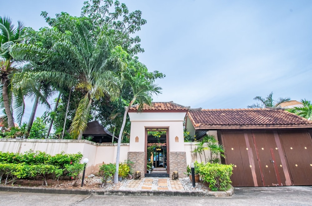 4BDR Private pool Bali style villa Siya view 5