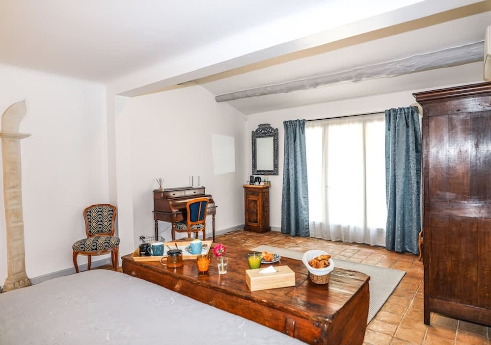Charming Mas Provencal With Swimming Pool