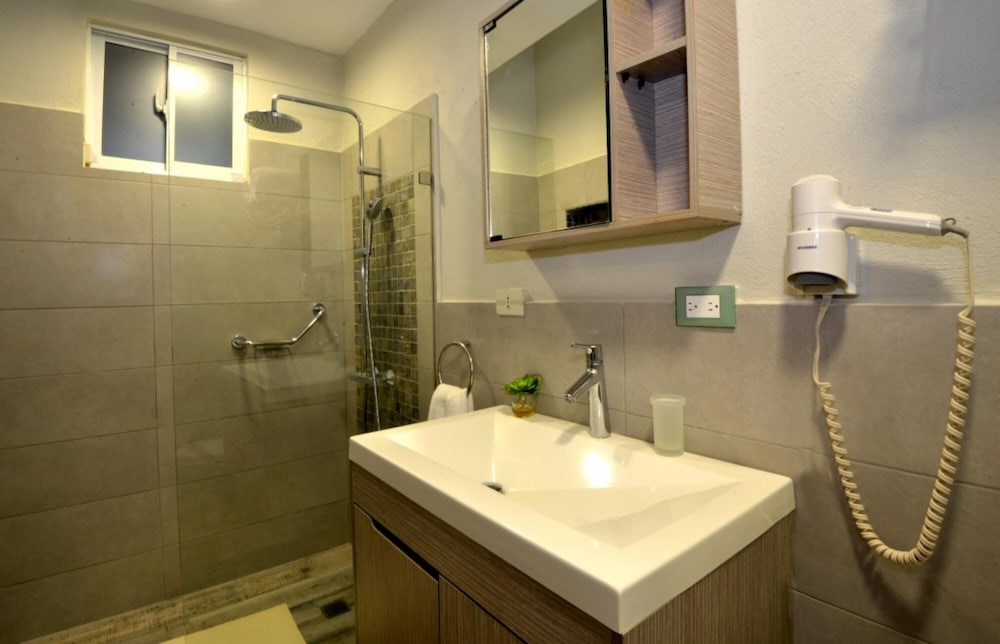 Tortuga Bay Villa - Close to the Beach and Golf