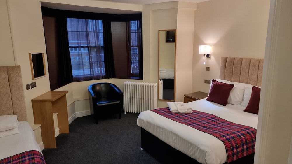 The Hampton Court Guesthouse