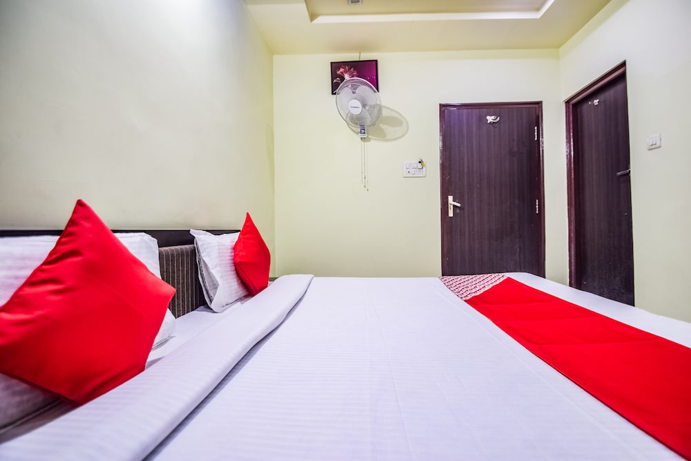 Udaipur Vacations - OYO 36444 Hotel Prabhave  Dining Hall - Property Image 9