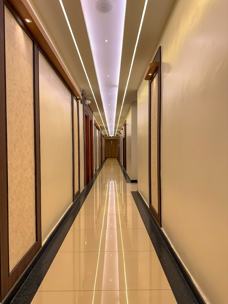 HOTEL COASTAL PALACE