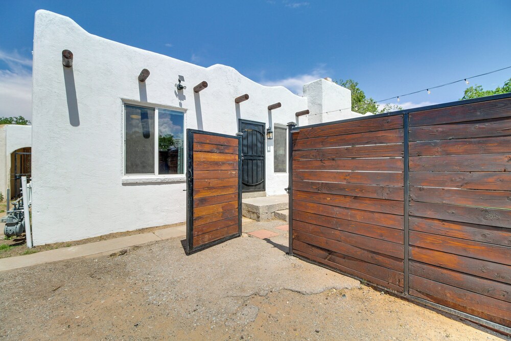 Newly Renovated Albuquerque Retreat w/ Pool Table