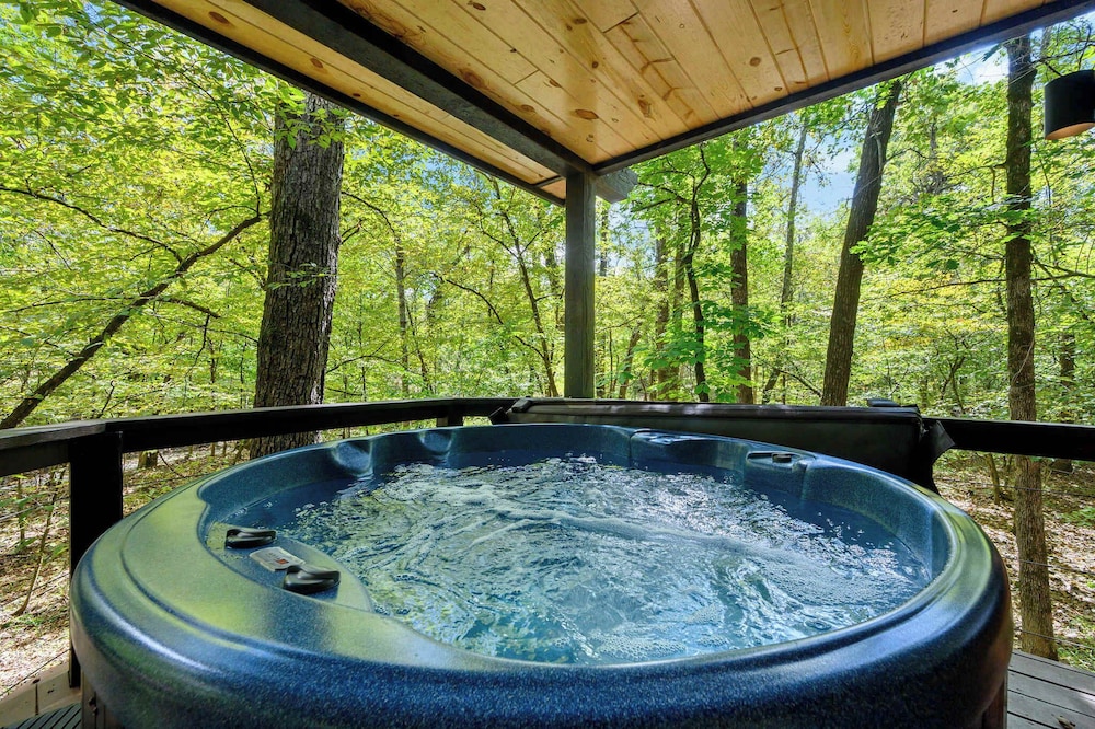 Silverbrook Cabin for 4