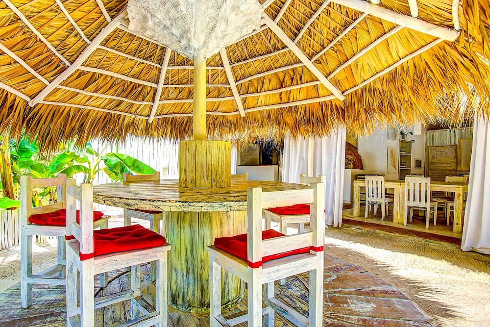 Los Corales Tropical Beach Resort & SPA