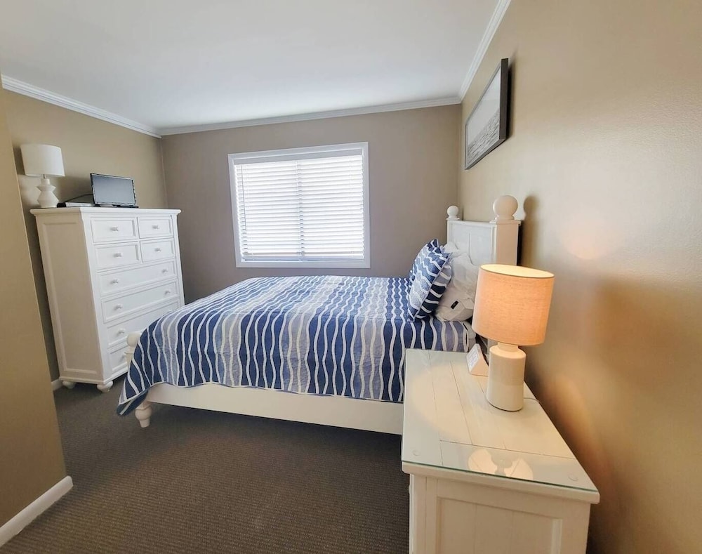 Tilghman Beach And Racquet Club 322 3 Bedroom Condo by RedAwning view 4