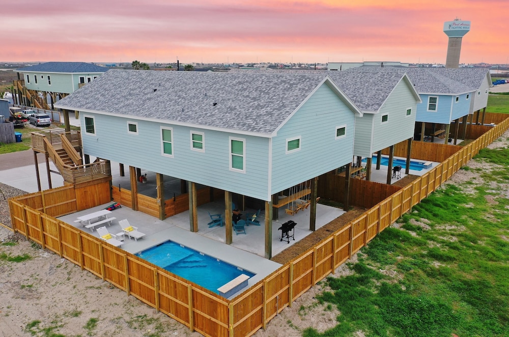 Private Pool, Firepit, Balcony, Patio Boat Parking Mint to Be by Avantstay view 3