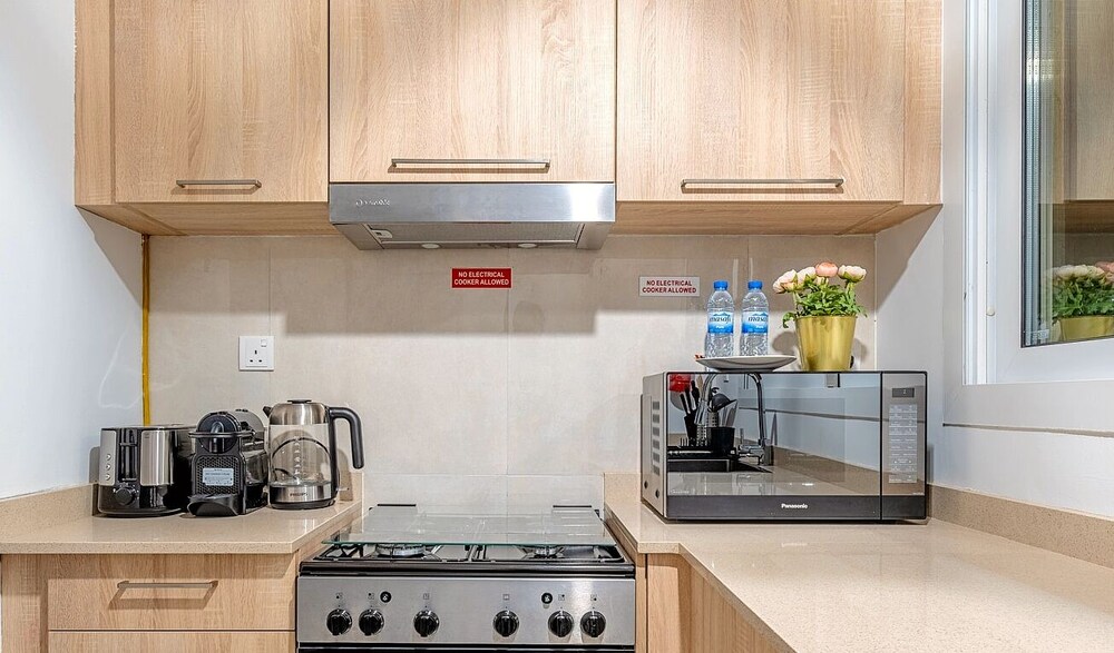 Charming 1 BR in AG Tower - Canal Views