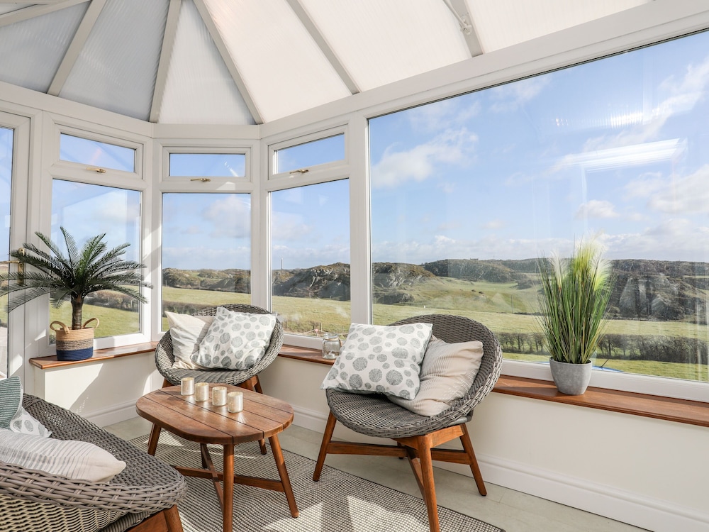 5 Porthdafarch South Cottages