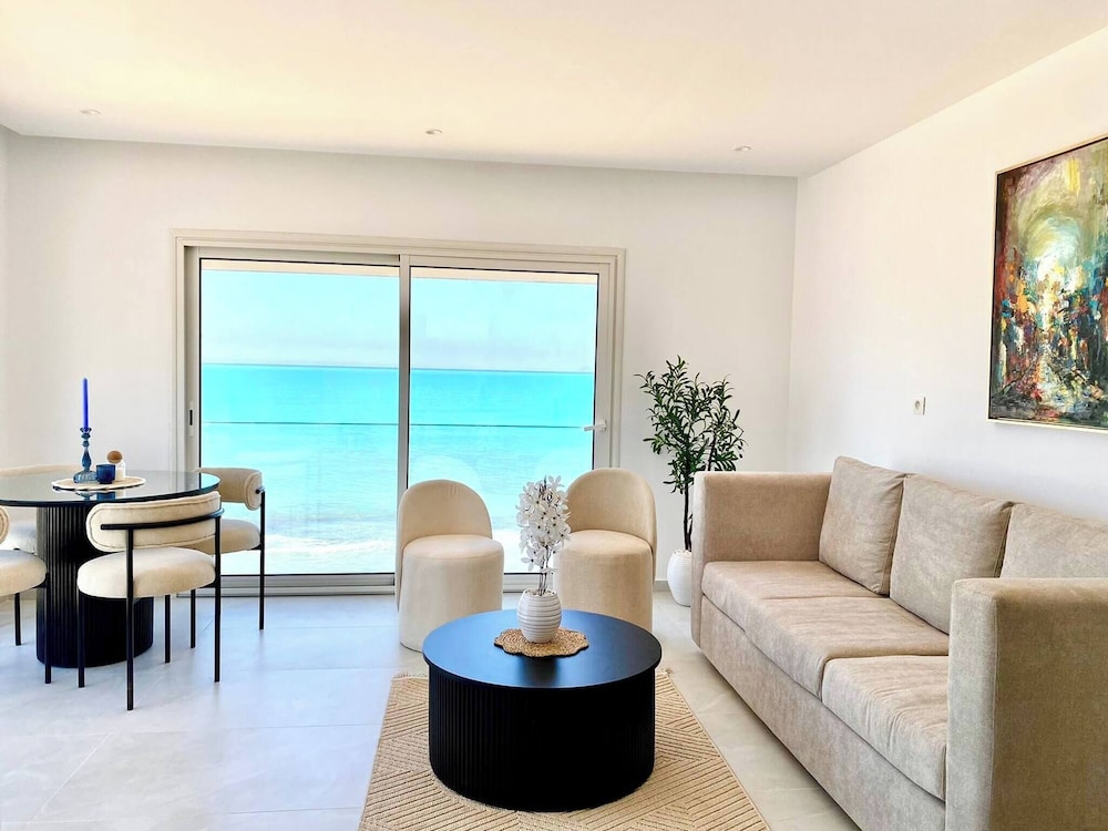 L'onde Turquoise - Apartment With Feet in the Water