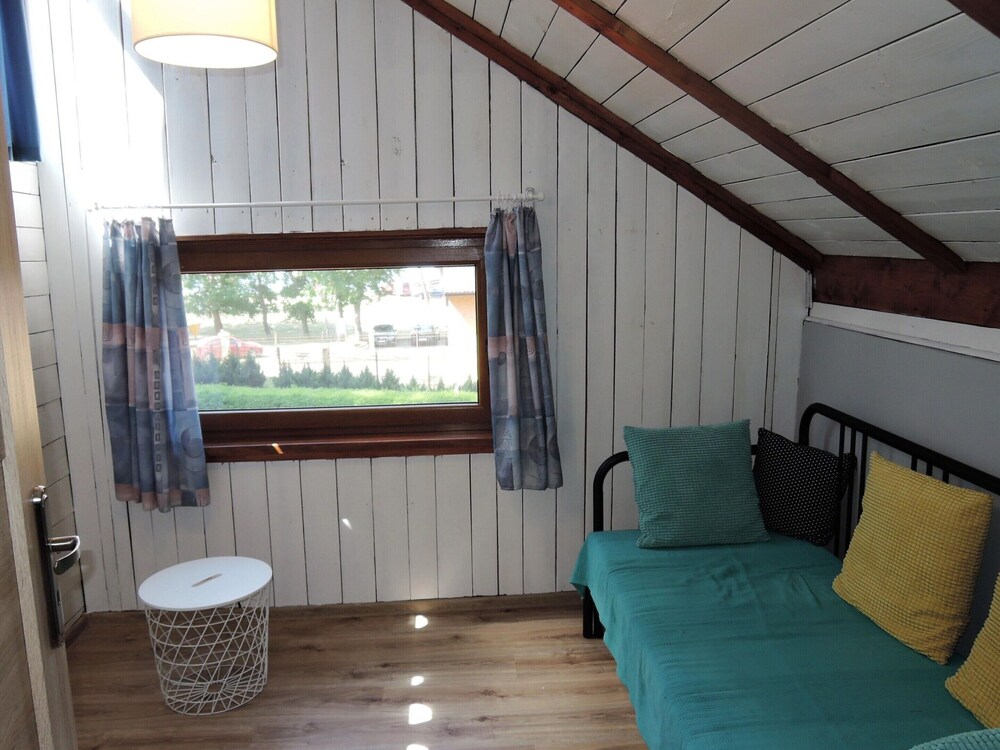 Cottage Overlooking the Lake, Insko view 4
