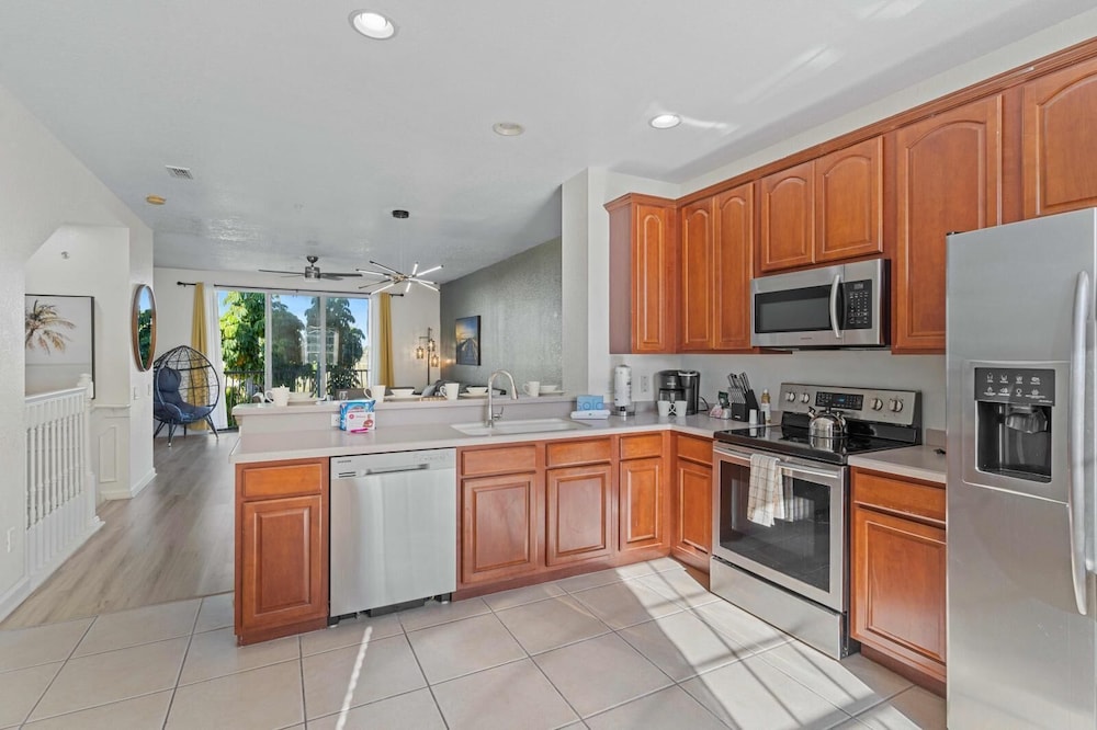 Vista Cay Swanky