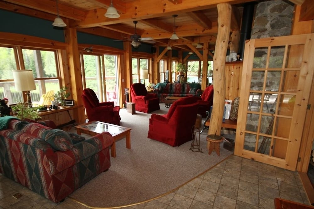 Sunny Rock B&B Haliburton