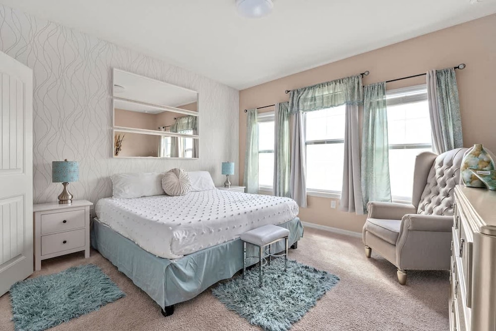 Themed Mickey Bedroom 4BR at Solterra