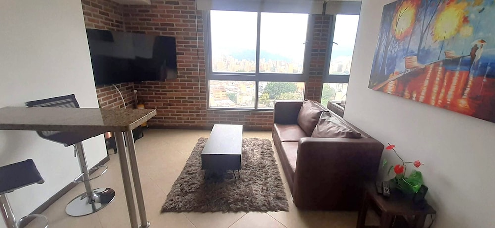 Penthouse Rooftop Gem in the Laureles