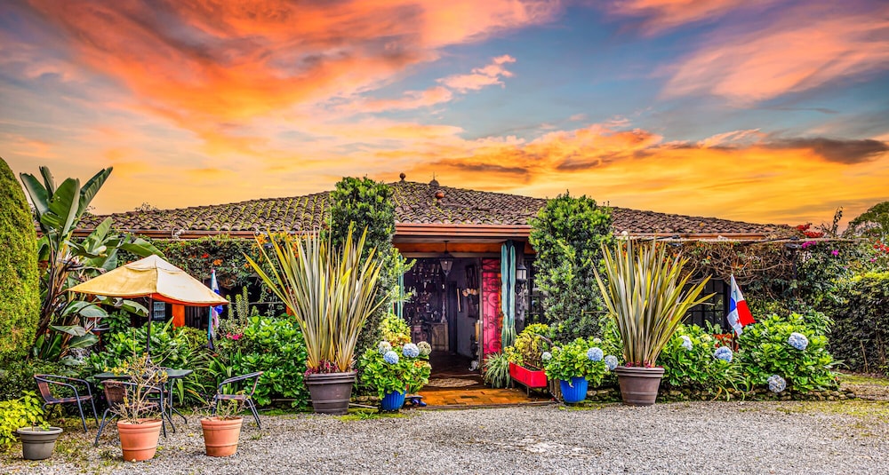 Hotel Cabañas Villa San Miguel - Image 1