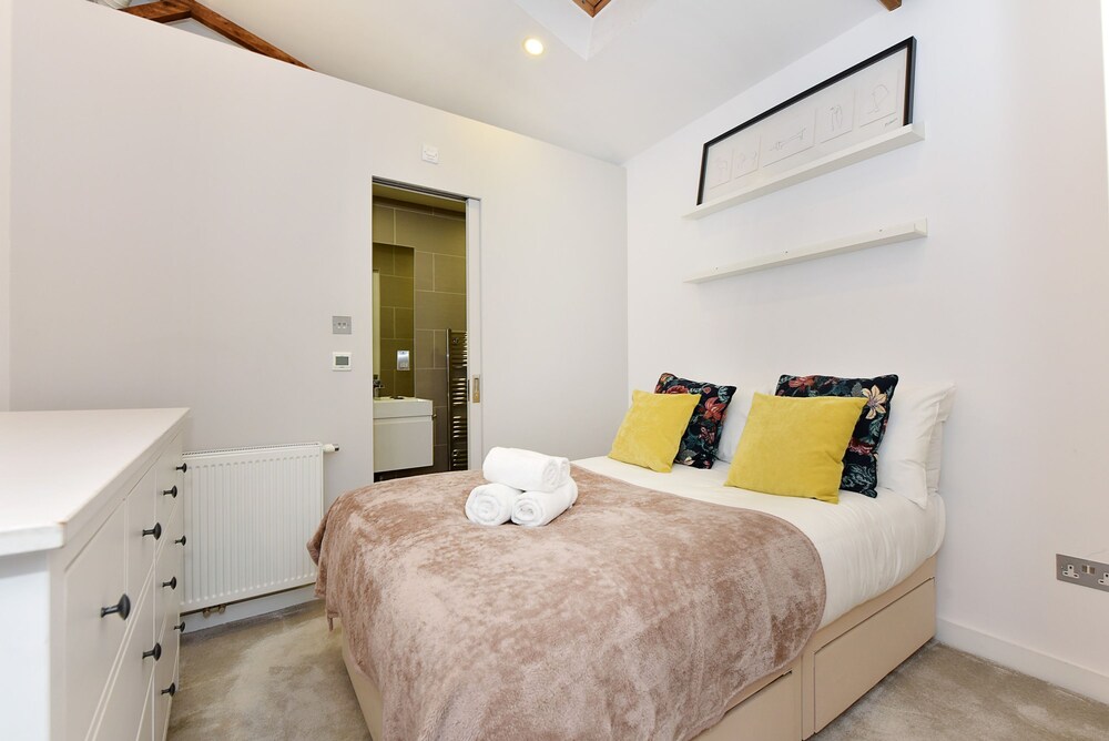 Stanhope Mews Style - 4sms