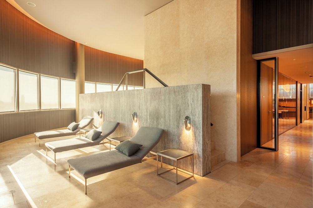 Incredible Studio Luxe Tower D902