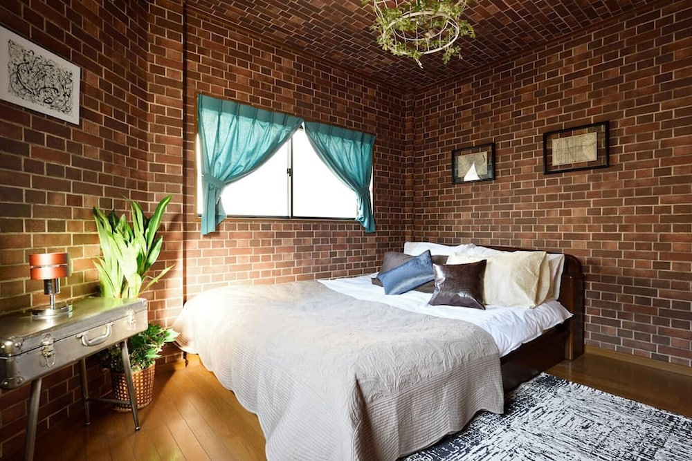 Private House St8