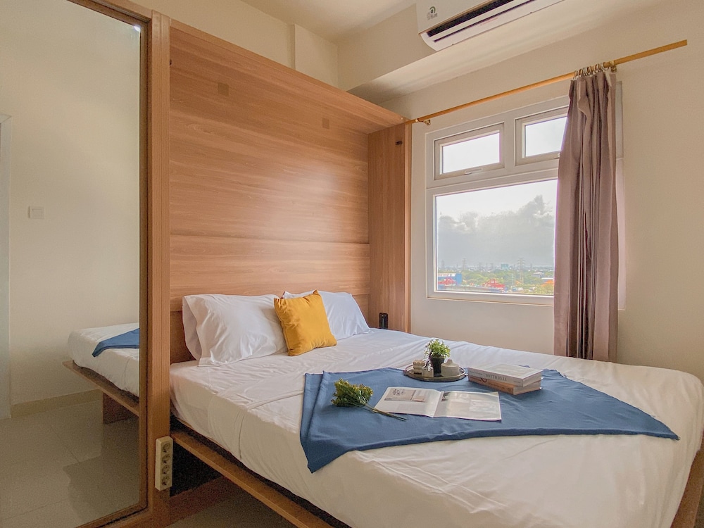 Good And Homey 2Br Apartment At Green Pramuka City