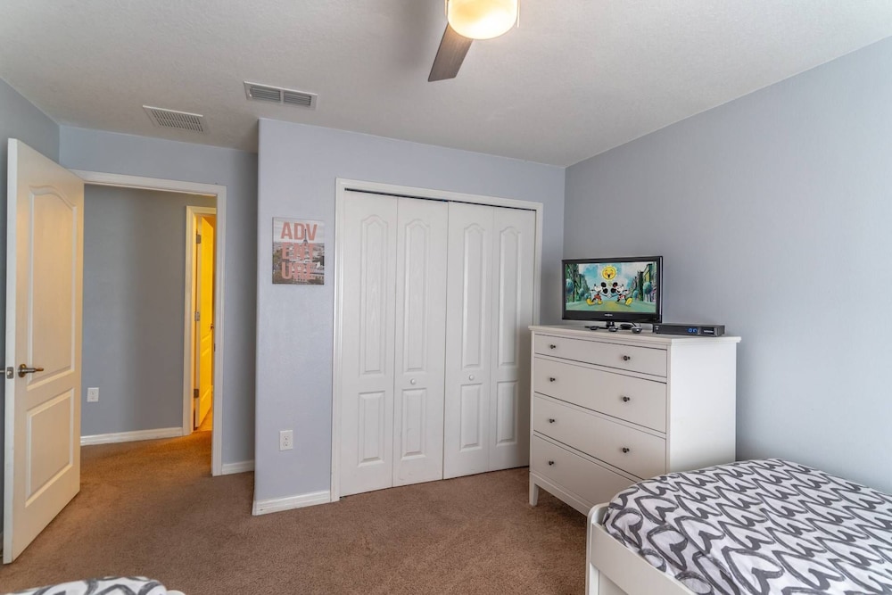 3083 Paradise Palms view 3