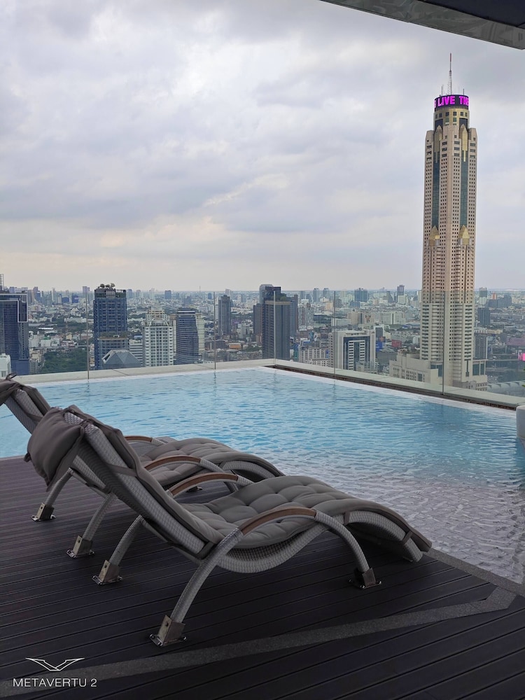 Brand New 2 Bedroom Near Paragon