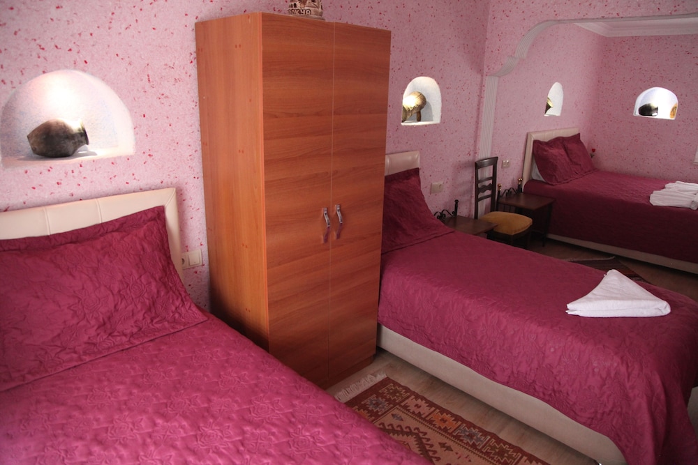 Nil Story House