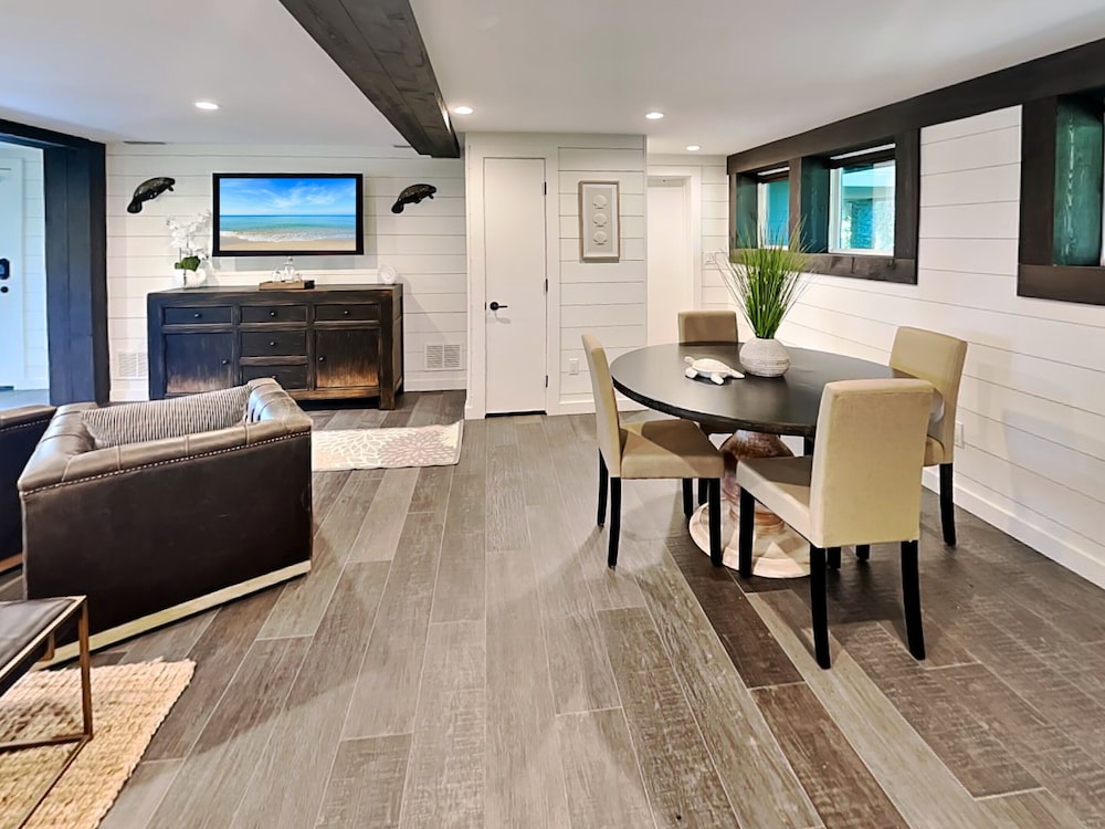 Ocean Commotion by Distinctive Beach Rentals