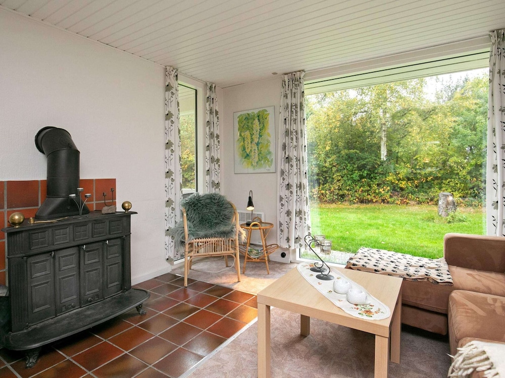 8 Person Holiday Home in Humble view 4