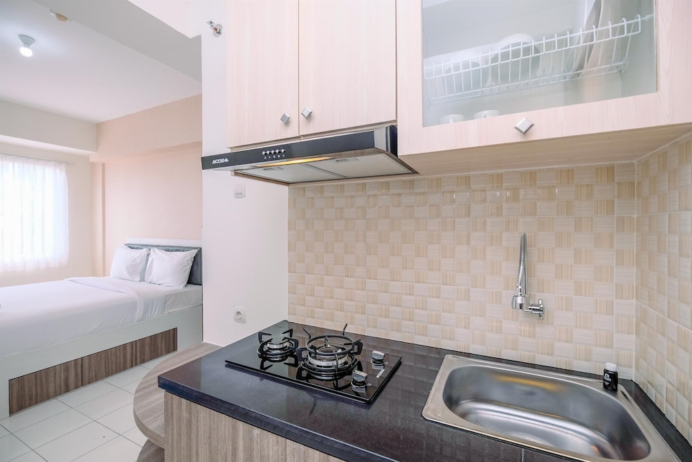 Well Designed and Comfy Studio at Podomoro Golf View Apartment