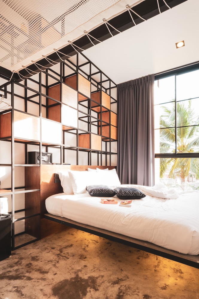 Book a Bed Poshtel - Hostel
