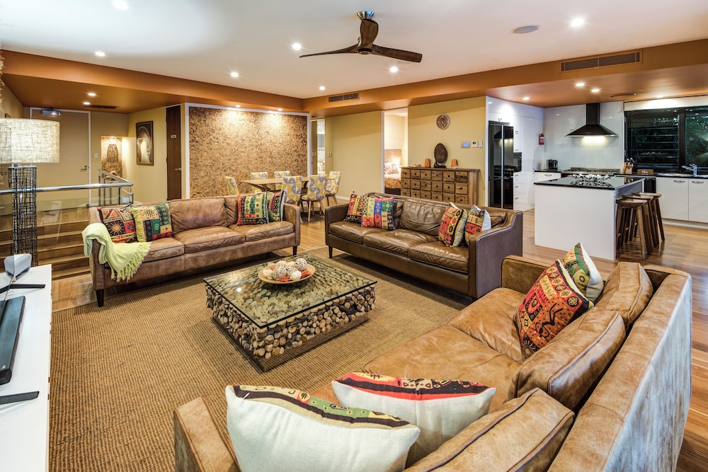 Edge 18 Waterfront Luxury