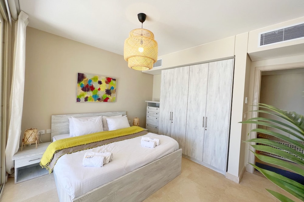 Xuru Stays I Sparky & Summery 2 BDR @ Mangroovy Free Beach & Pool Access