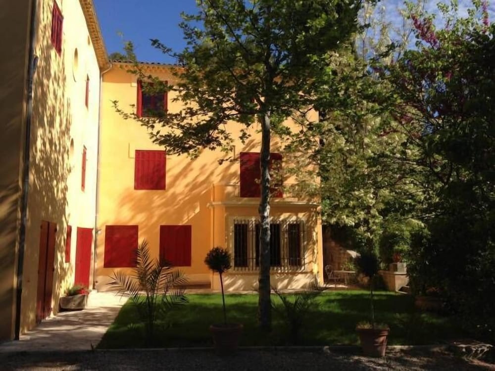 Villa Roumanille