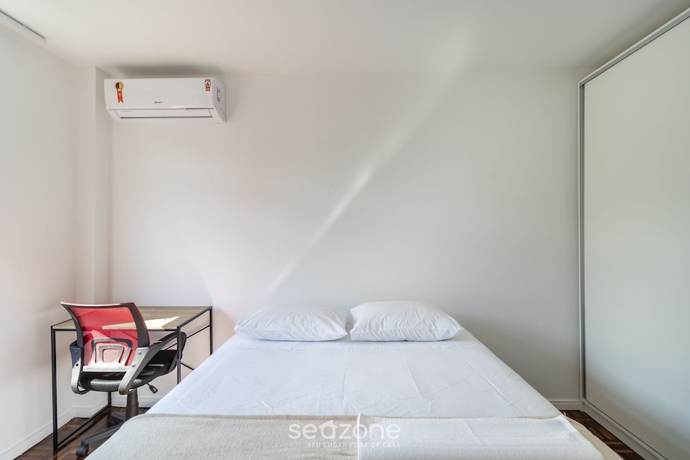 Cozy Well-located Apartment Rbe0031