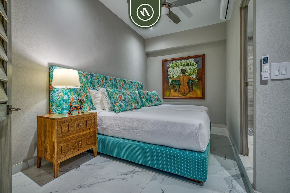 Oceanview 3 BR Condo - Amazing View From Terrace