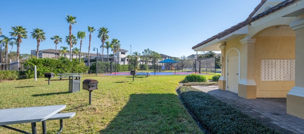 New 2 bed Townhome Serenity at Your Vista Cay Near all Theme Parks and Convention Center
